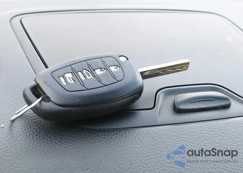 2015 Hyundai Santa Fe Sport 2.4L z USA, uszkodzony, nr VIN 5XYZTDLB7FG290467